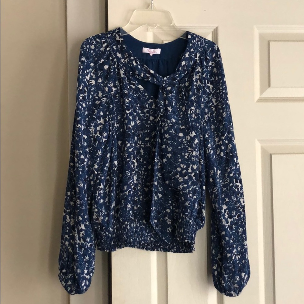 Parker blouse size S, perfect condition